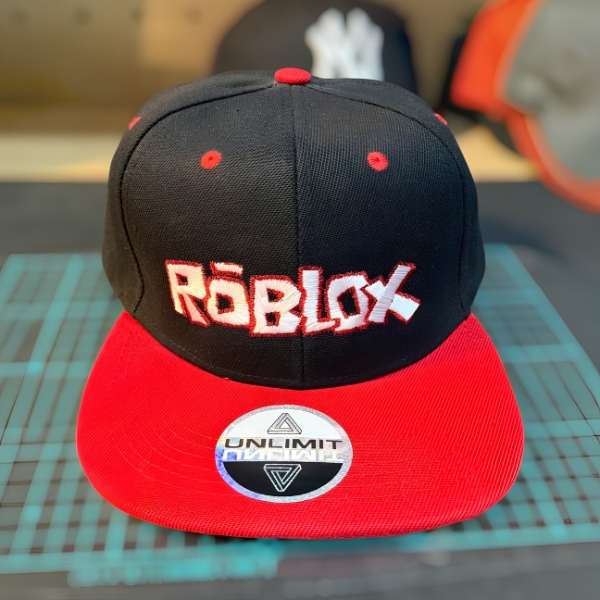 gorro jockey snapback bordado roblox (1)